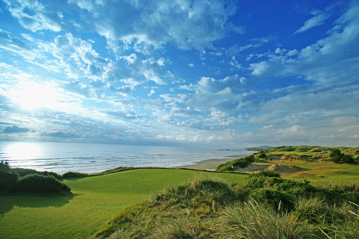 11th hole at Pacific Dunes in Bandon, Oregon
