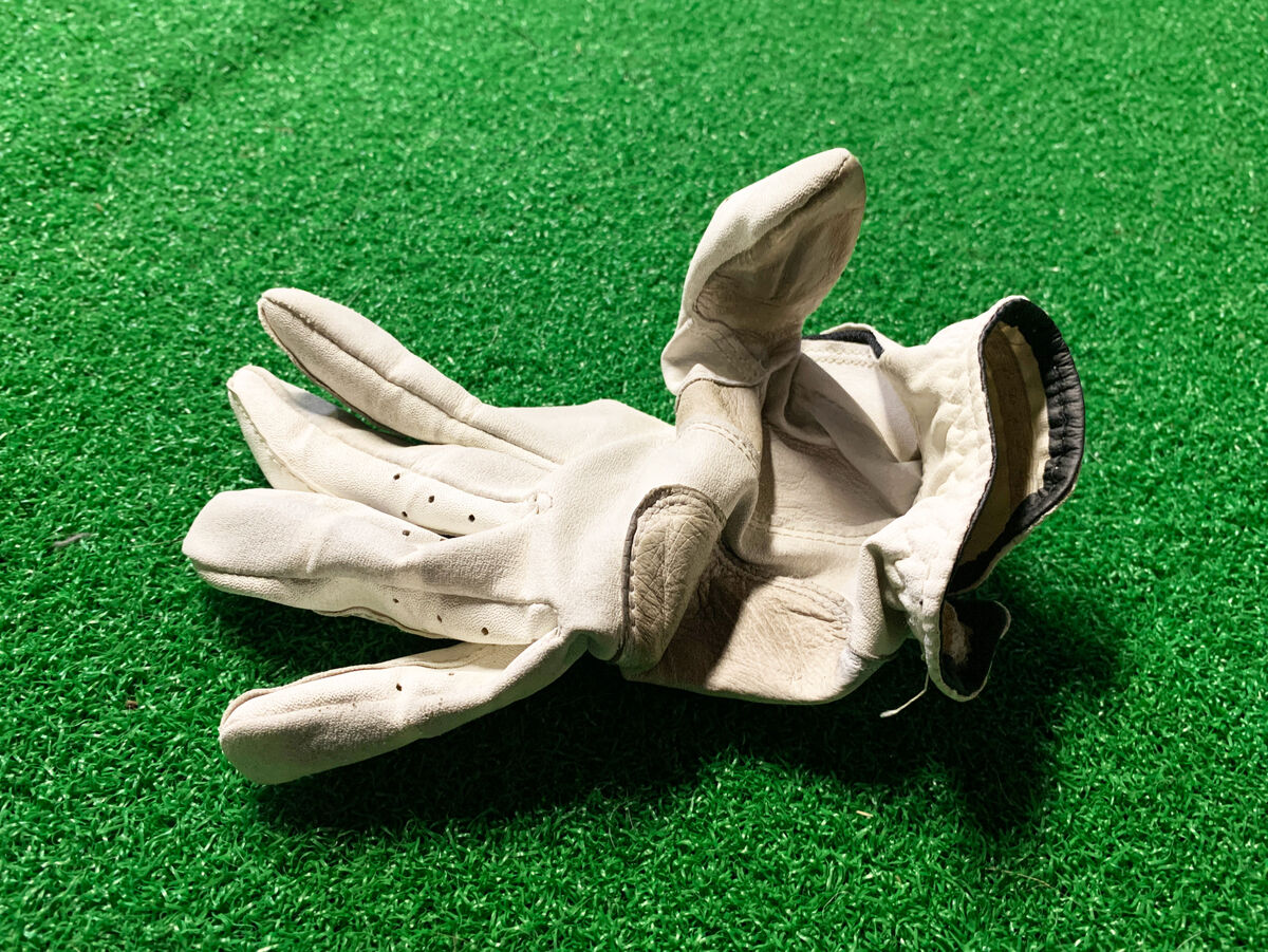 Crusty golf glove