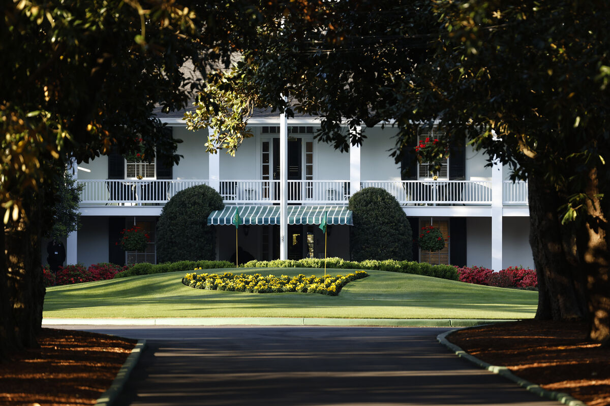 Magnolia Lane at Augusta National Golf Club