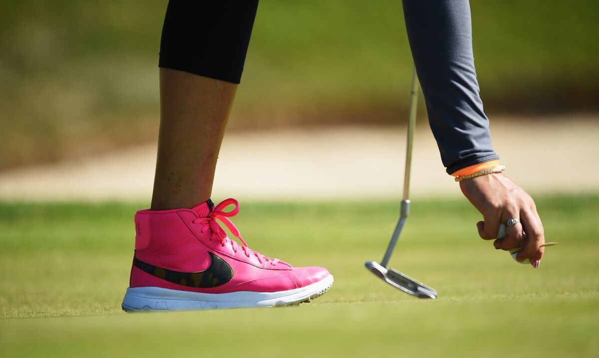 Michelle Wie in her Af1 golf shoes