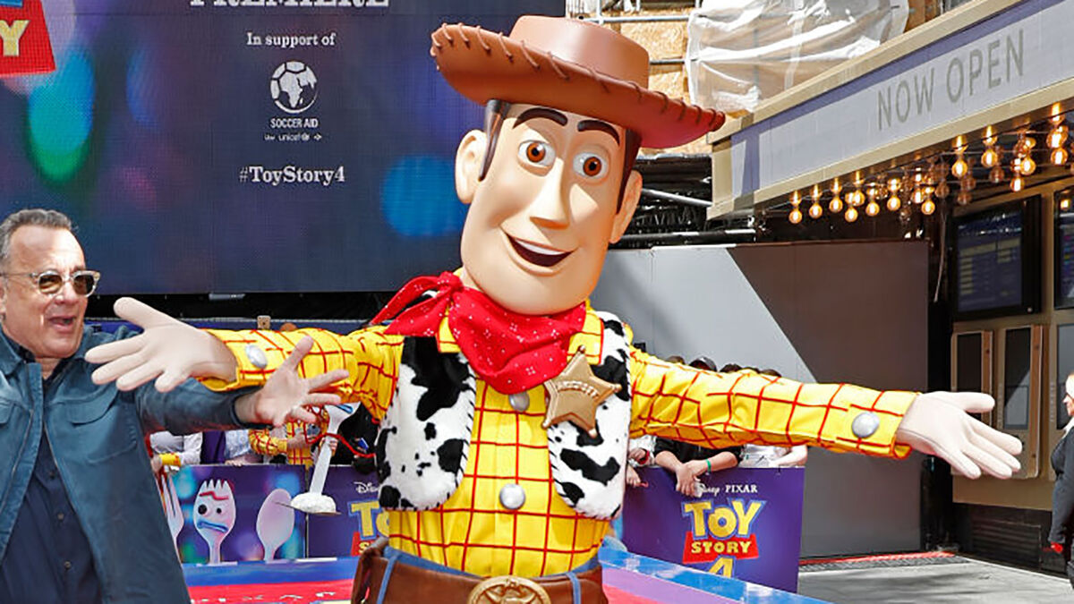 tom hanks and woody toy story 4