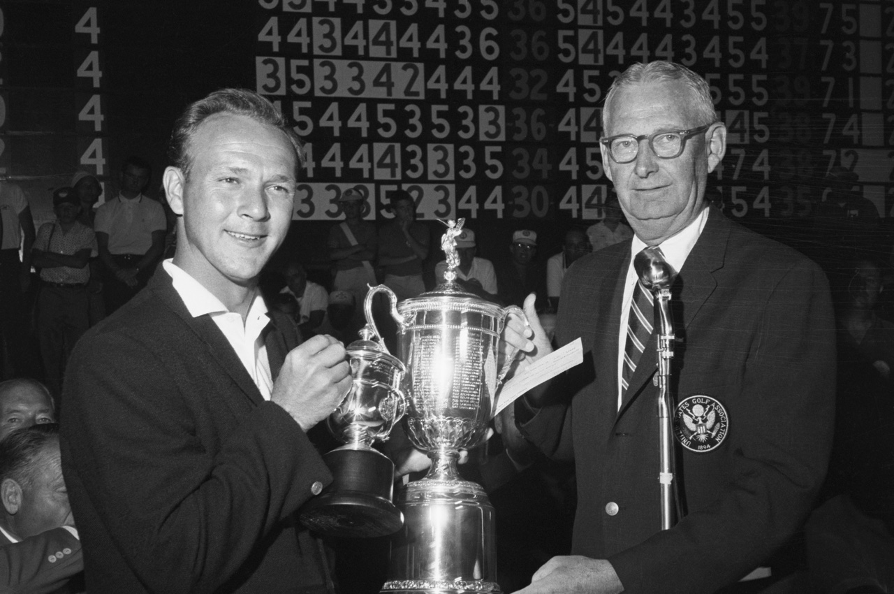 Arnold Palmer accepts the 1960 U.S. Open Trophy