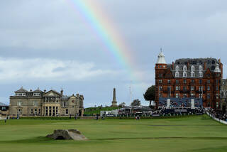 St. Andrews 18th hole and clubhouse