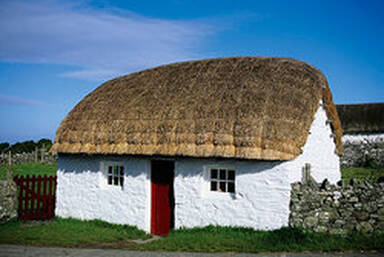 thatched roof cottage in ireland