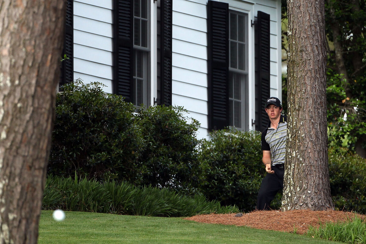 Rory McIlroy lost a four-stroke lead over the final round of the 2011 Masters