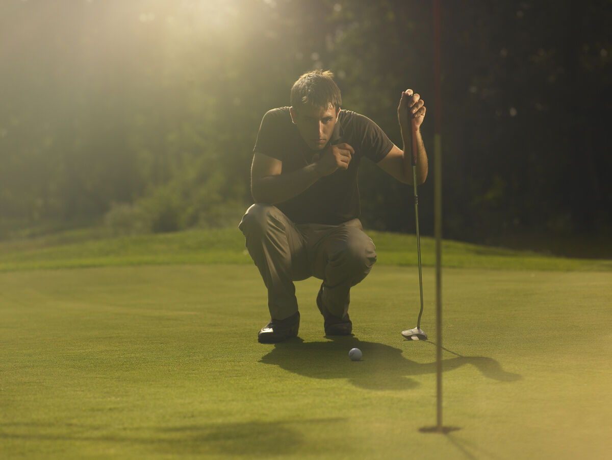 Golfer imagining success