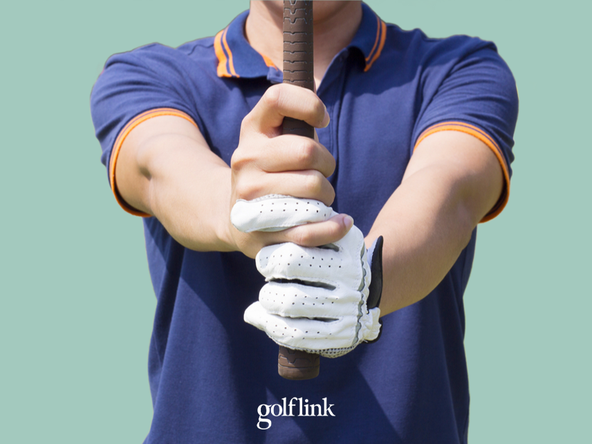 Demonstration of the interlocking golf grip