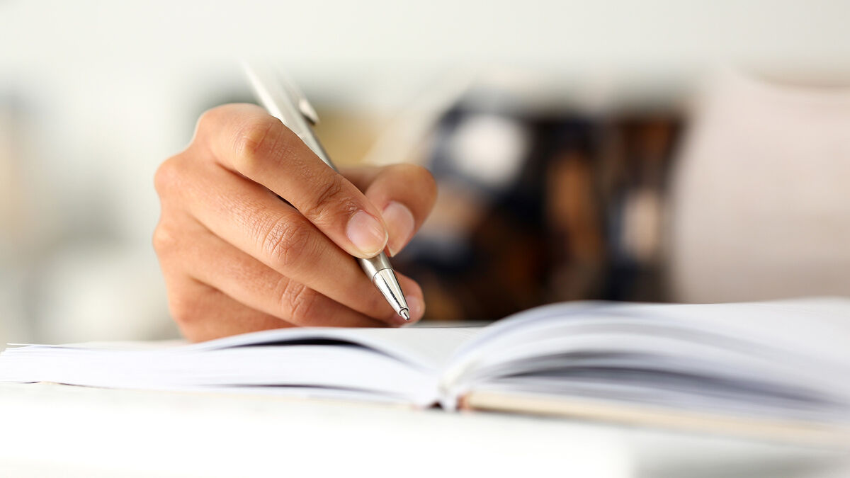  How To Write A Strong Response Essay YourDictionary