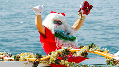 Hawaiian Santa Claus called Kanakaloka