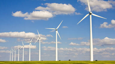 Renewable energy example Wind turbines on the plains