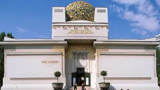 secession building in Vienna example of art nouveau