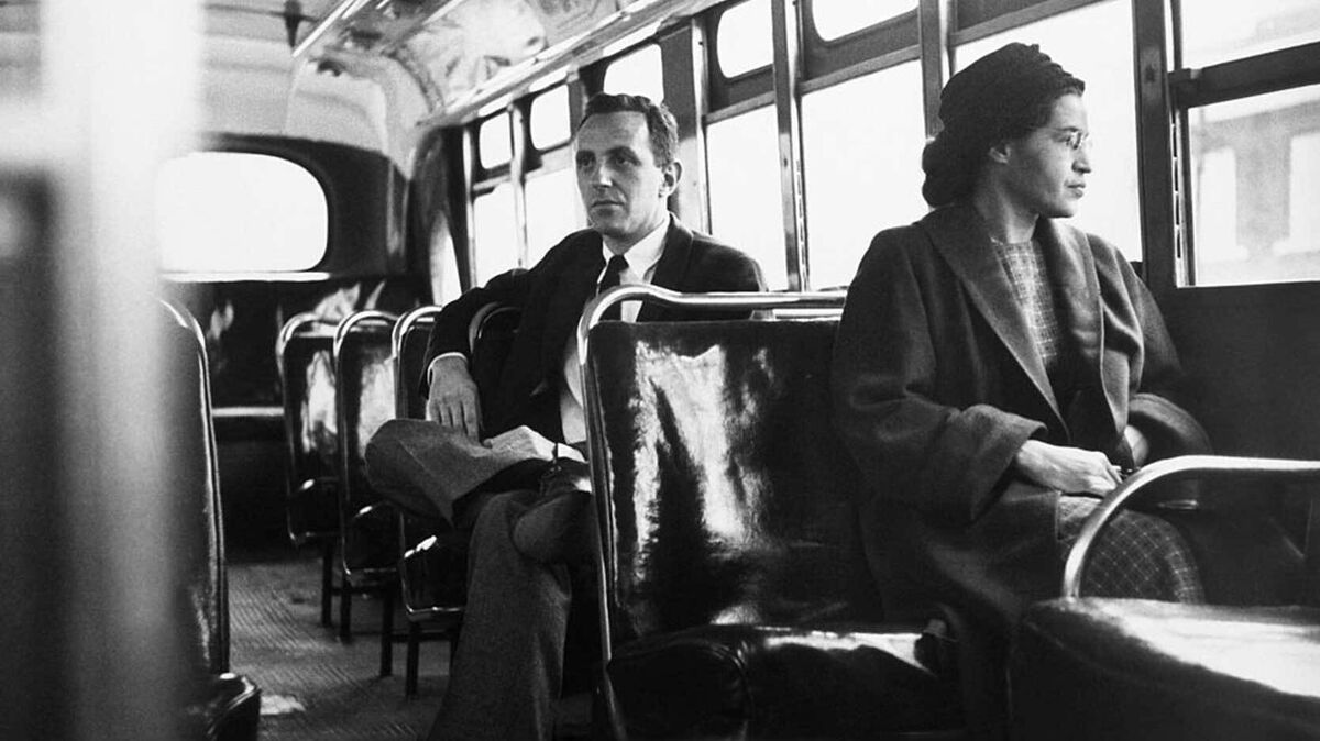 Rosa Parks front of bus 1955