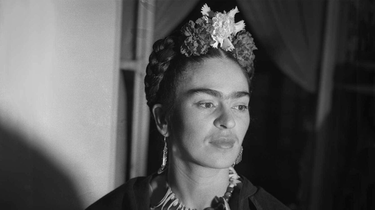 Frida Kahlo portrait 1939