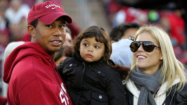 Tiger Woods, daughter Sam, Elin Nordegren 2009