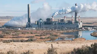 Coal-fired power plant on river in Wyoming air pollution