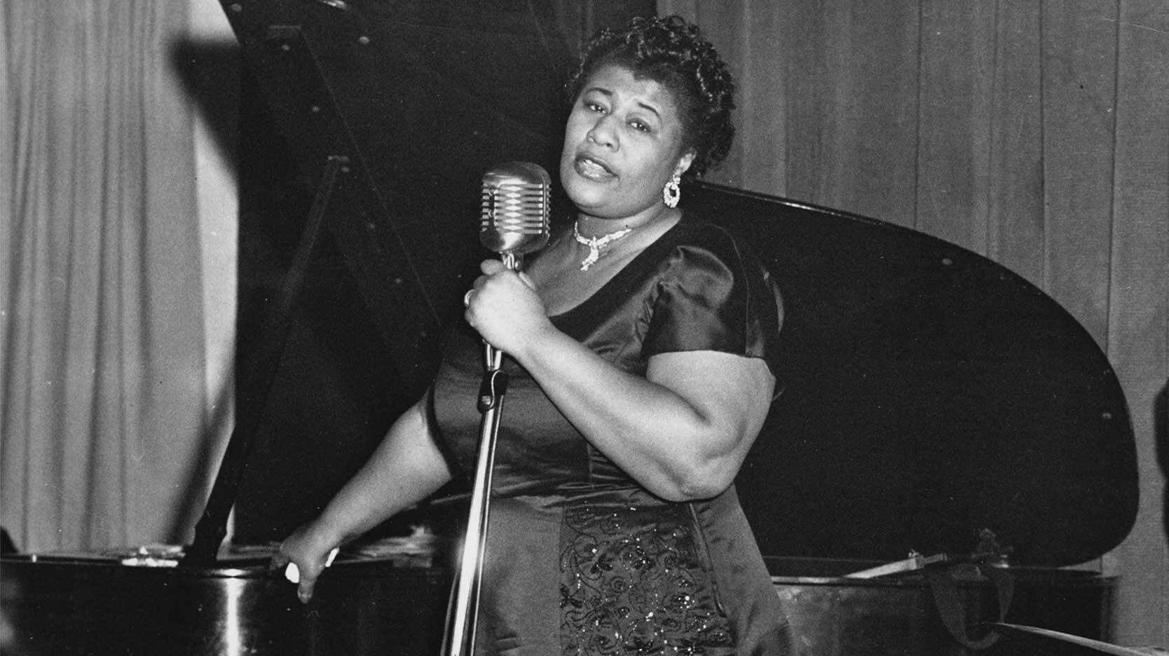 Ella Fitzgerald performs on stage 1955