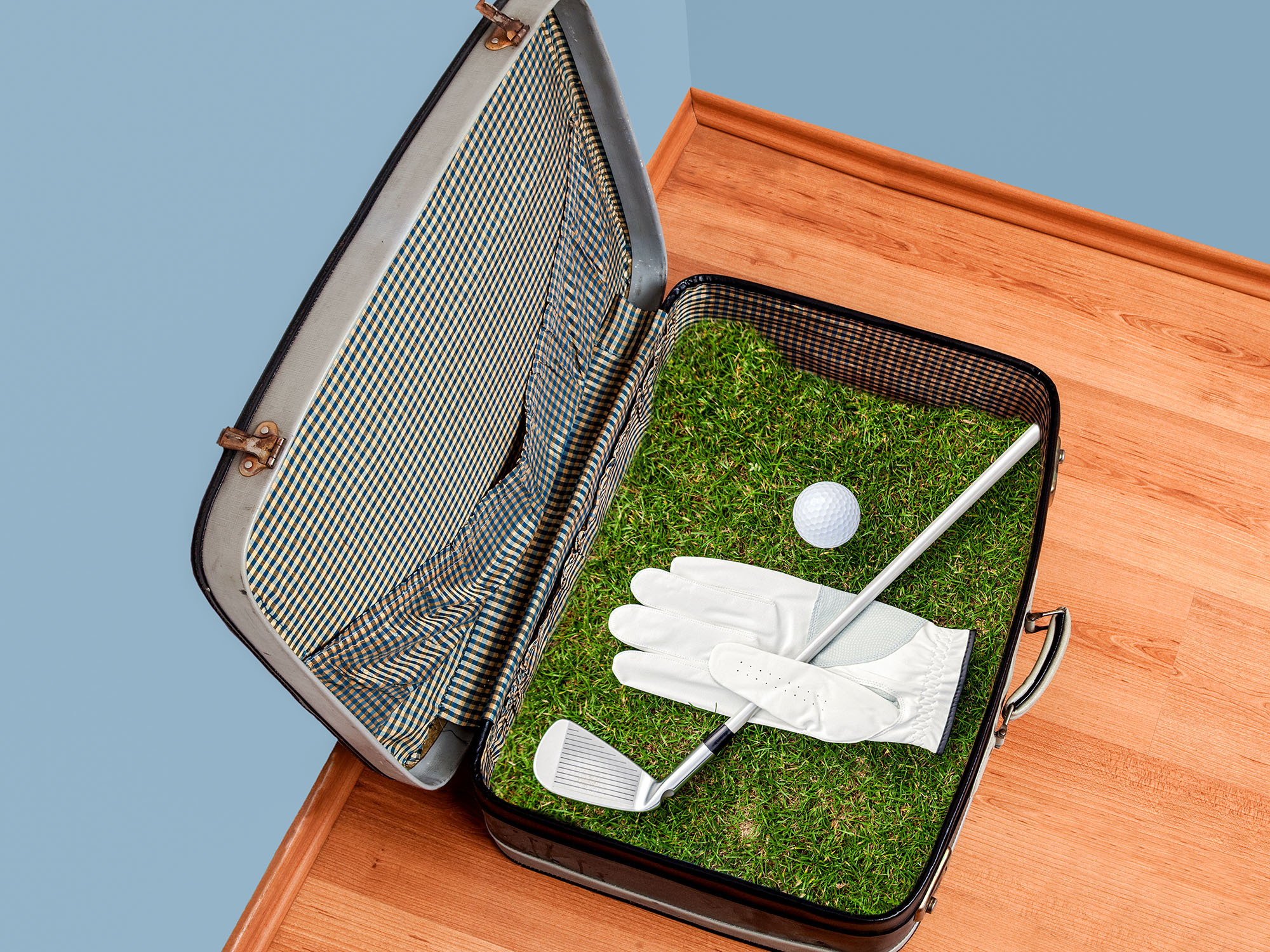 Golf Vacation Packing Lists for Your Suitcase & Golf Bag
