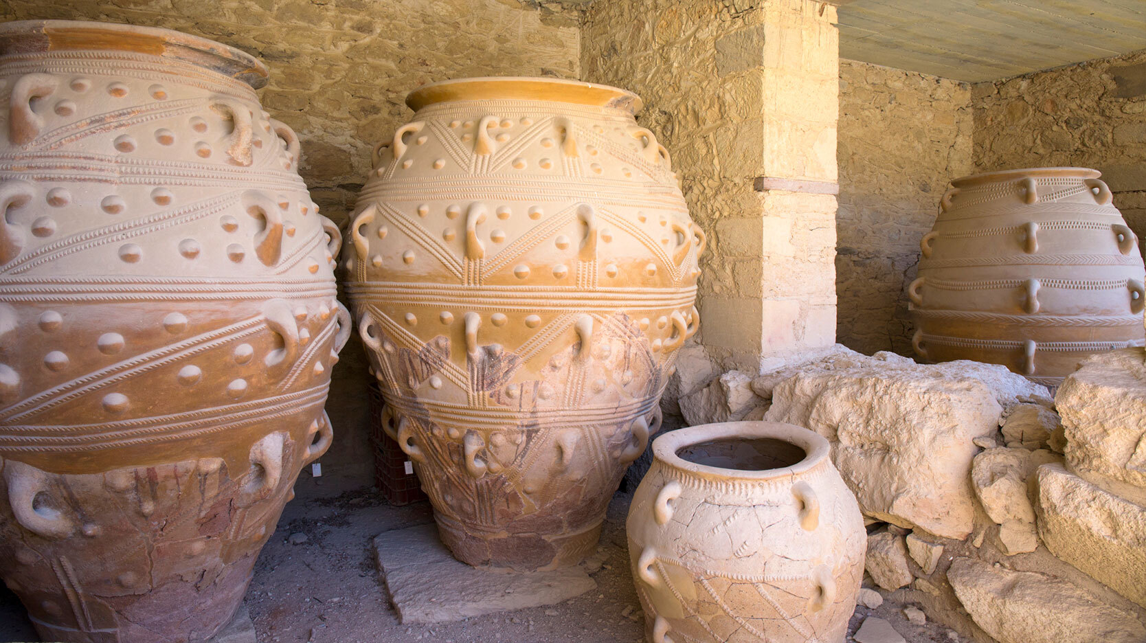 ancient pottery at Minoan Palace of Knossos, Greece