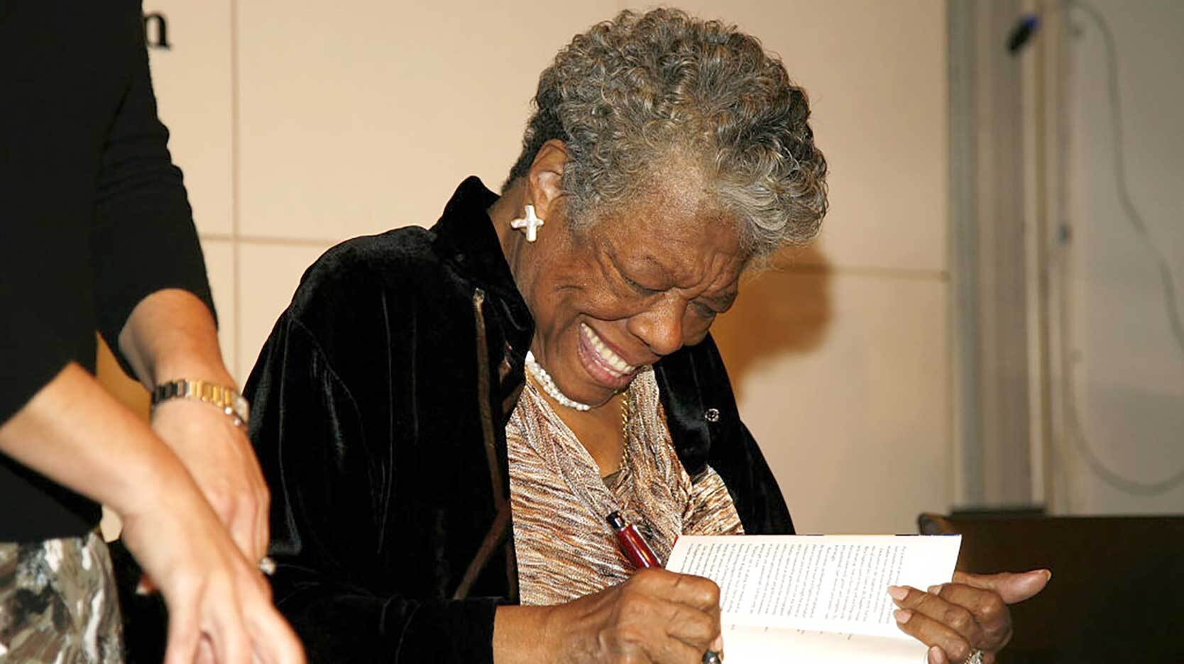 Maya Angelou 2008 book signing
